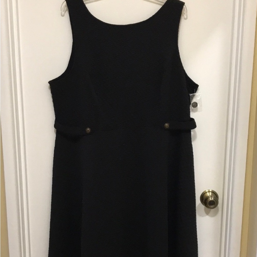 NWT MODCLOTH midi dress in black w/adorable side buttoning - Plus sized - Picture 1 of 5